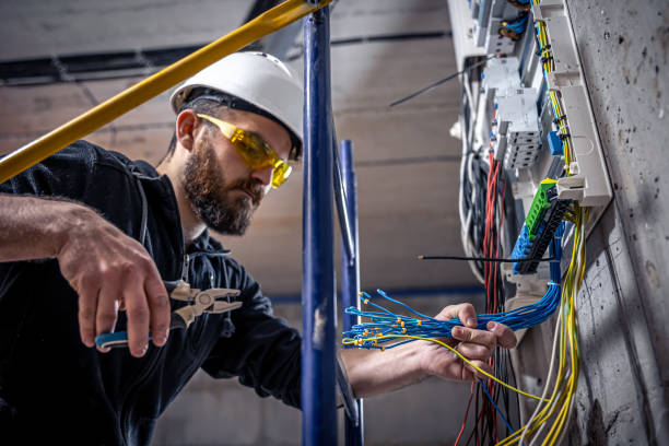 Best Ceiling Fan Installation Electrician  in Brookings, OR